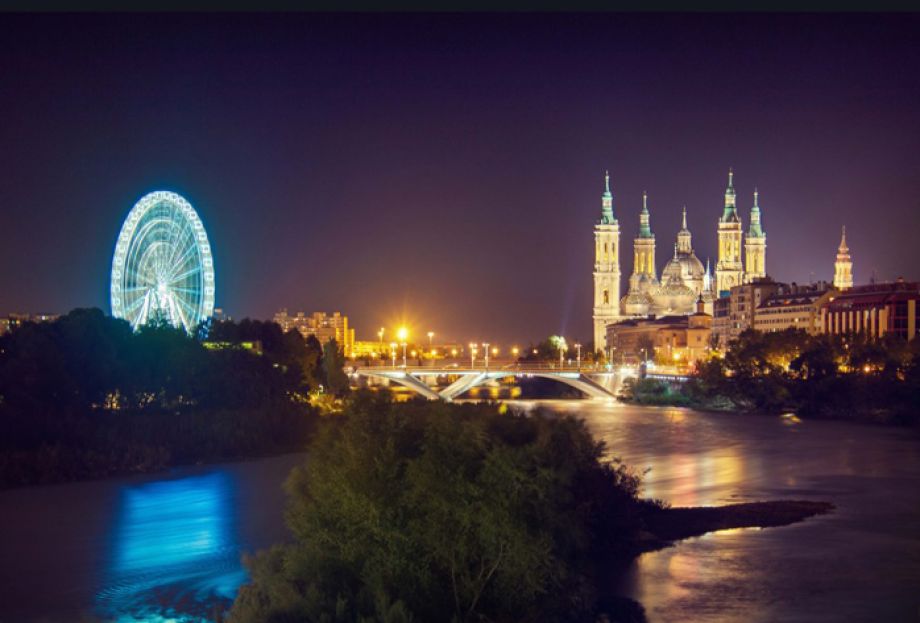 Noria princess Basílica del Pilar en Zaragoza